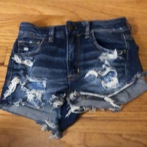 cute american eagle ripped jean shorts